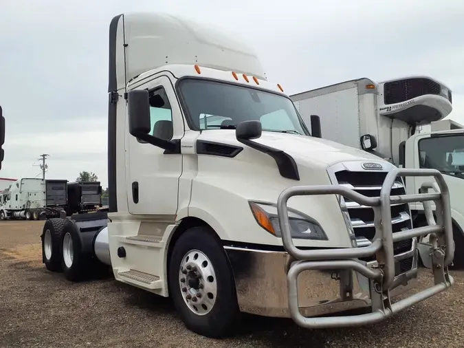 2020 FREIGHTLINER NEW CASCADIA 116