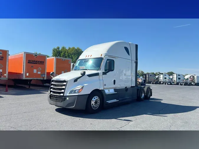 2022 Freightliner Cascadia 126