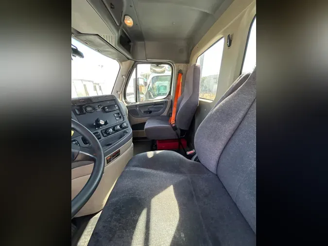 2019 FREIGHTLINER CASCADIA 125