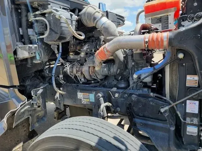 2023 Peterbilt 567