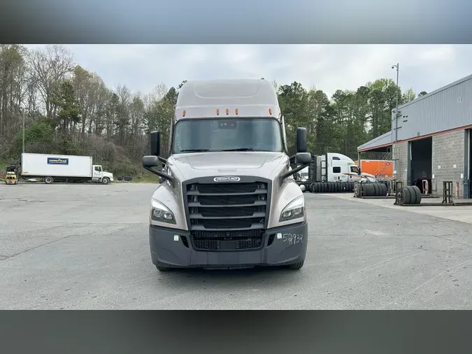2022 Freightliner Cascadia 126