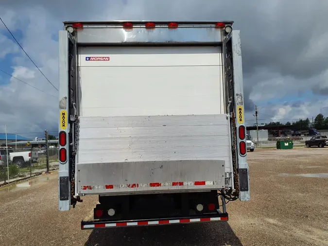 2017 FREIGHTLINER/MERCEDES M2 106