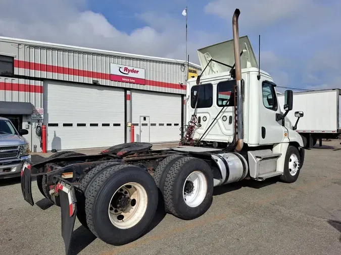 2020 FREIGHTLINER/MERCEDES CASCADIA 125ffbe68f8bdf82af189a9853ab8d3cfa3