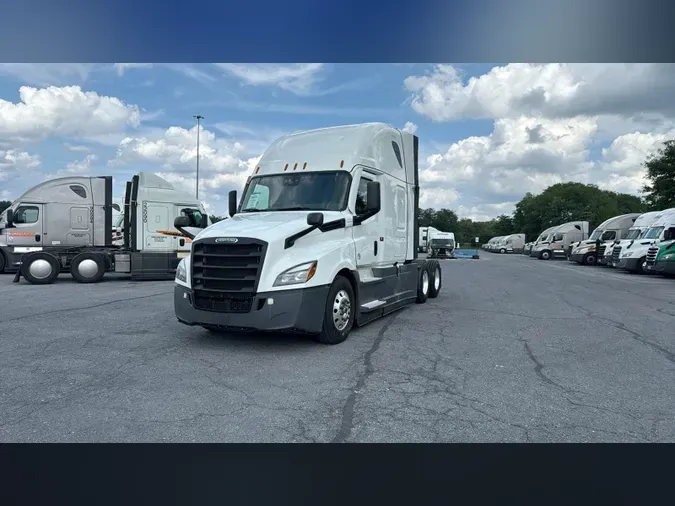 2023 Freightliner Cascadia 126