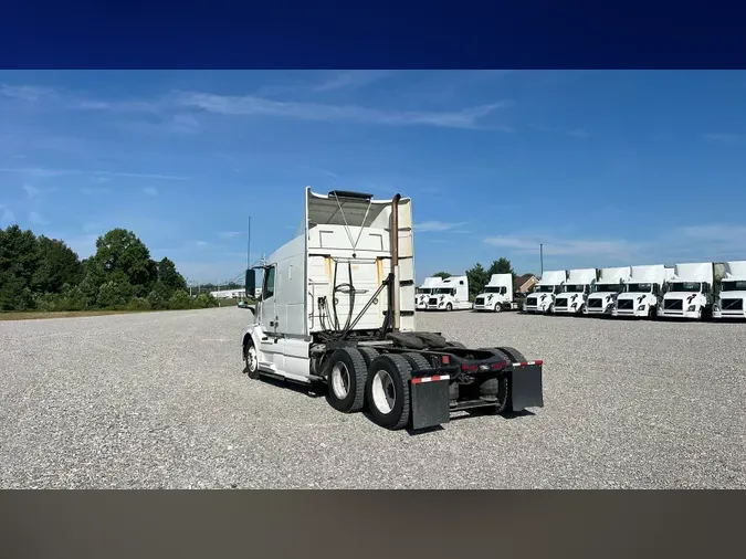 2016 Volvo VNL 740