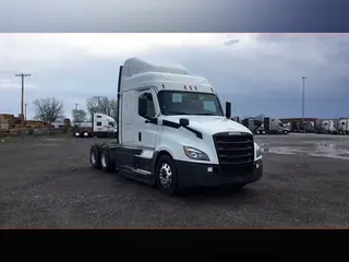 2021 Freightliner Cascadia 126