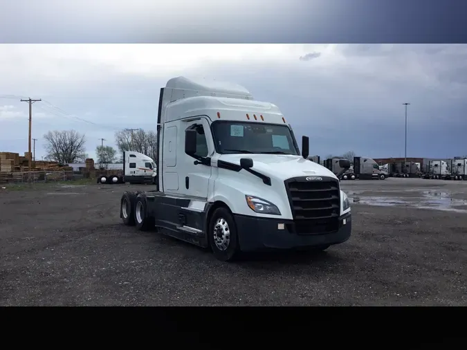 2021 Freightliner Cascadia 126ffc83f43045c36e42fe4f095e8fc5074