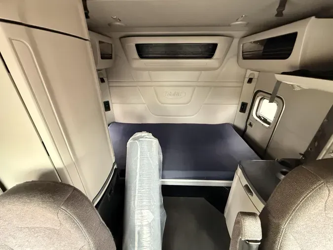 2022 Peterbilt 579ffca302d16f9082b6c66d5b22daa24d5