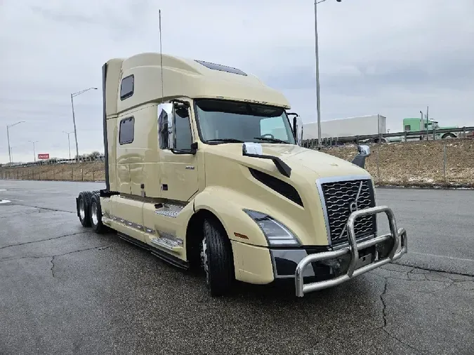 2024 VOLVO VNL64T860