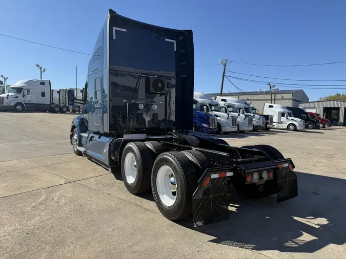 2022 Kenworth T680