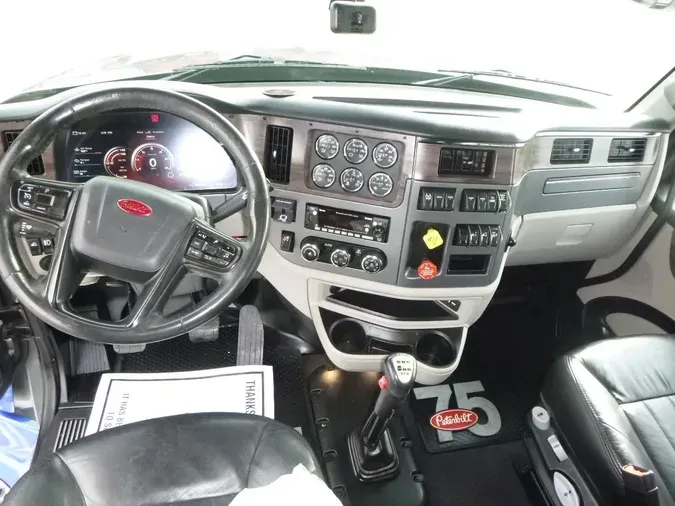 2022 Peterbilt 579ffd04f3d9b6f0dc4f38872696914f2c5