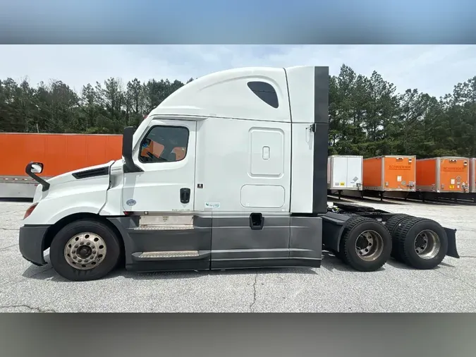 2023 Freightliner Cascadia 126