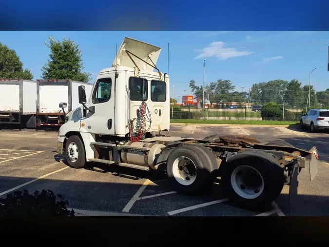 2019 FREIGHTLINER/MERCEDES CASCADIA 125ffd24576cacd1ac3dfe4392d67339bee