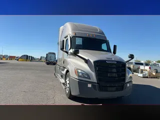 2021 Freightliner Cascadia 126