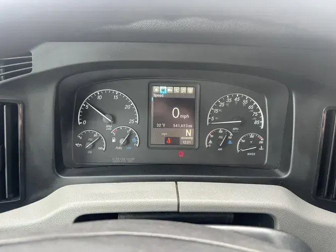 2019 Freightliner Cascadia 126