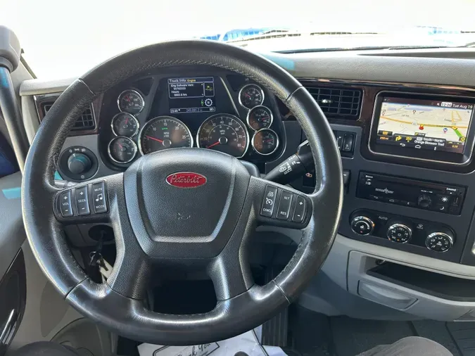 2022 Peterbilt 567
