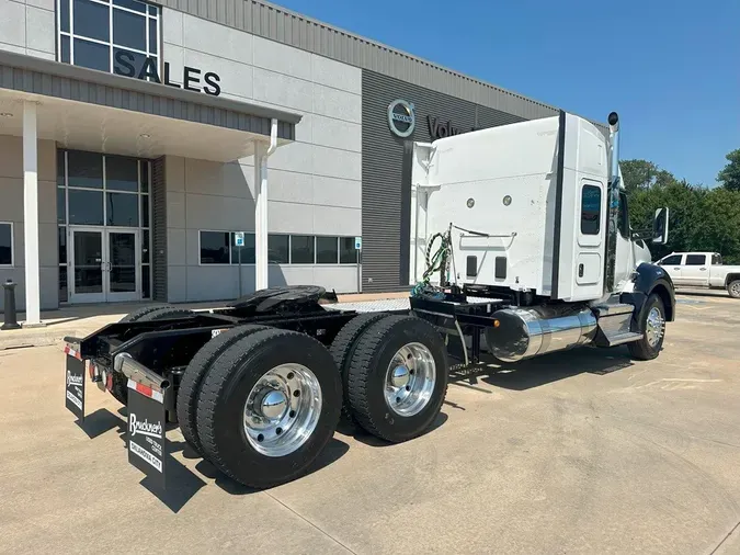 2020 KENWORTH T880