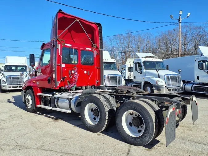 2019 FREIGHTLINER/MERCEDES CASCADIA 125