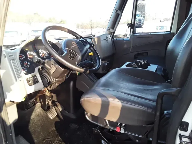 2019 NAVISTAR INTERNATIONAL 4300 SBA