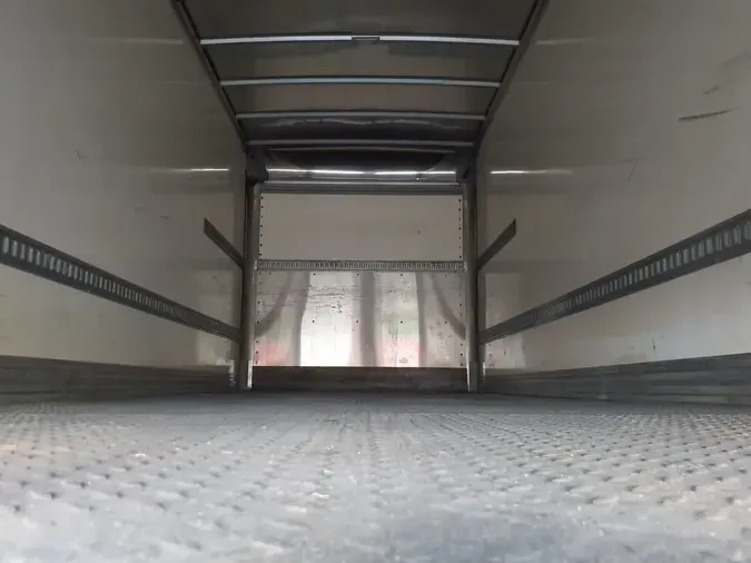 2018 FREIGHTLINER M2 106