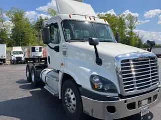 2016 FREIGHTLINER X12564ST