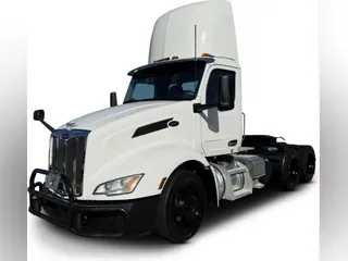 2023 Peterbilt 579