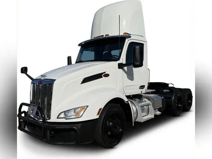 2023 Peterbilt 579ffea0f1da8c88f3c436dc8b3a7a4f1fd