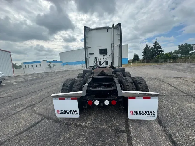 2022 Kenworth T680
