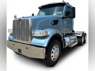 2022 Peterbilt 567