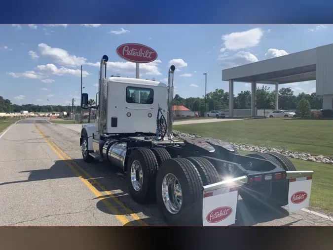 2025 Peterbilt 567