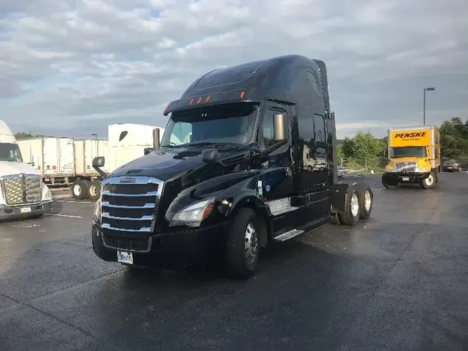 2019 Freightliner T12664ST