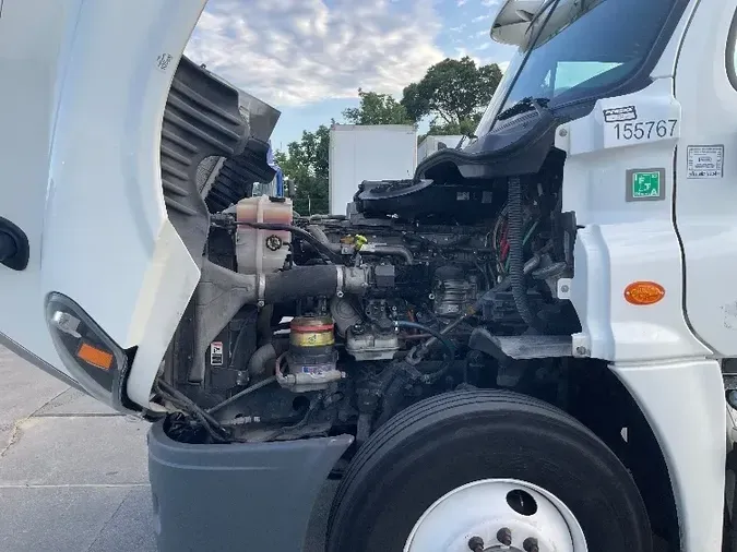 2017 FREIGHTLINER X12564ST