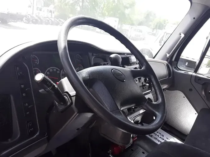 2019 FREIGHTLINER/MERCEDES M2 106